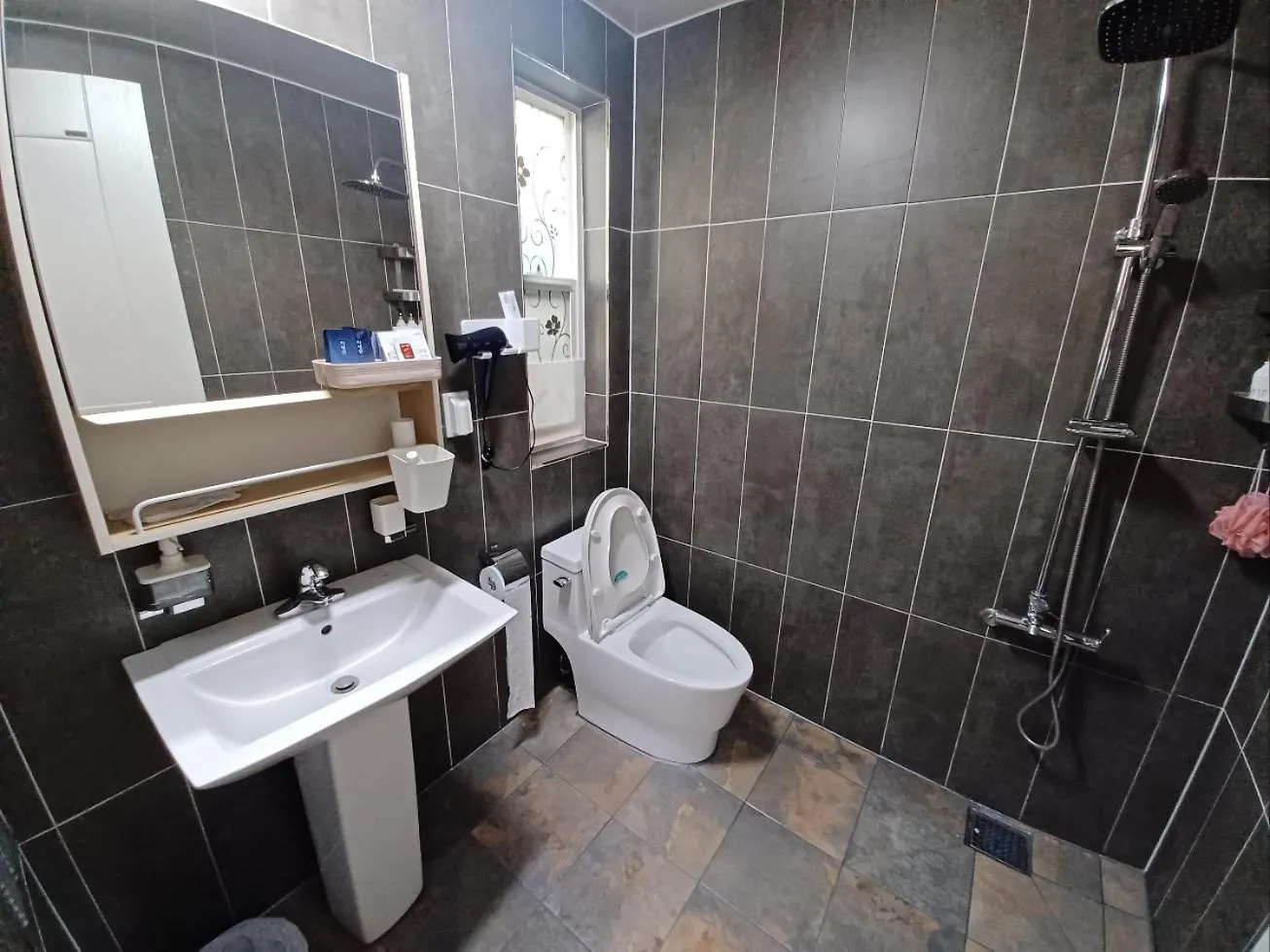 *** Guest house All In One Guesthouse Incheon South Korea